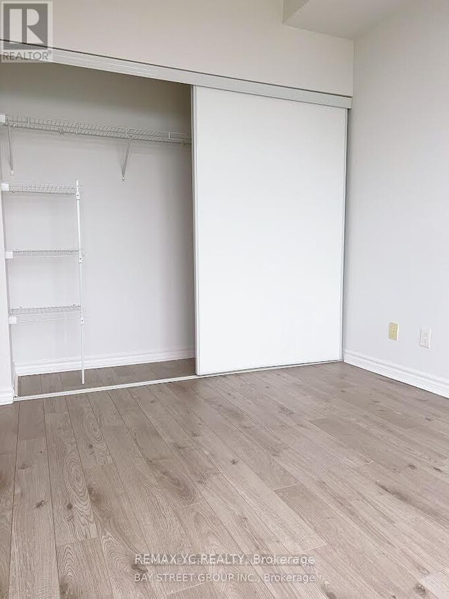 Photo - 18 Holmes Ave Unité 1401