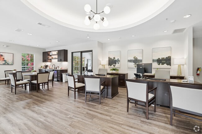 Leasing Office - Collingwood Apartments