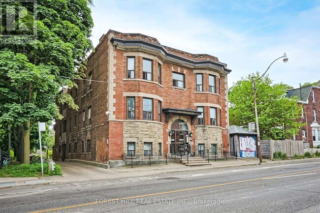 Photo - 333 Harbord St Unité 103