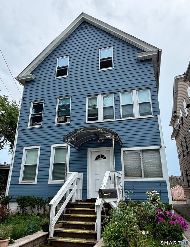 Photo - 14 Kenyon St Unit 3rd Floor
