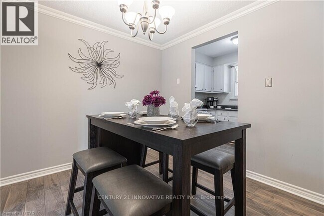 Photo - 1330 Jalna Blvd
