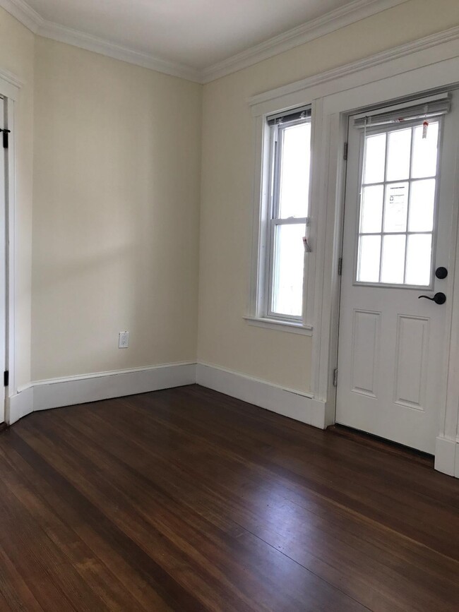 Photo - 55 Iffley Rd Unit 2