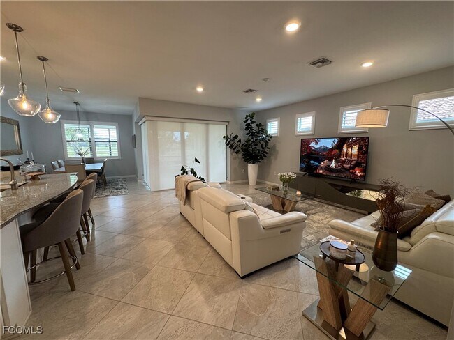 Photo - 3333 Hampton Blvd