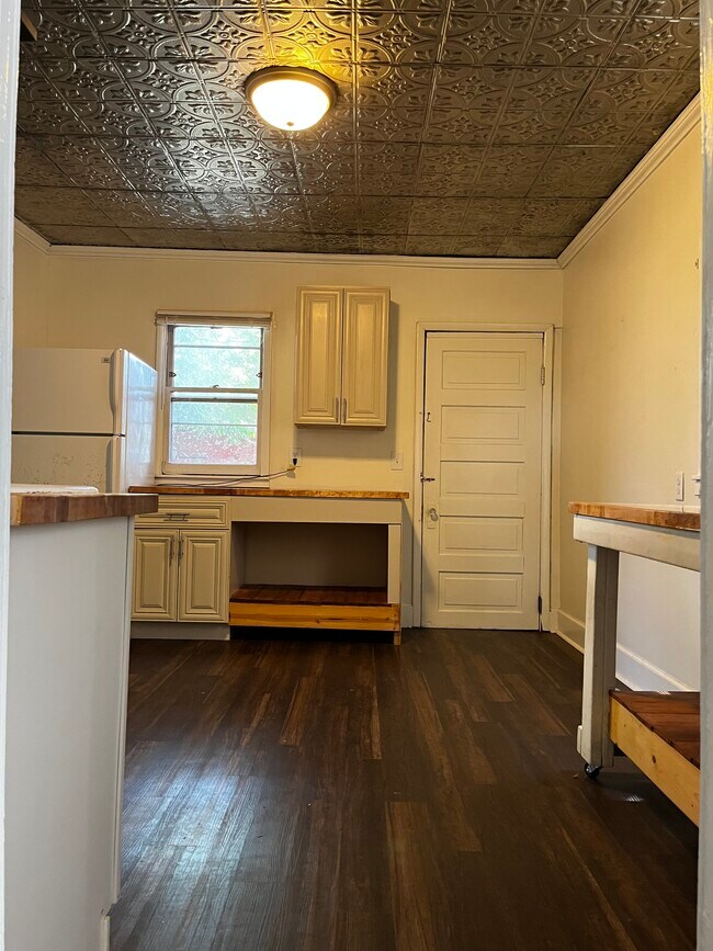 Photo - 2639 Taylor St NE Unidad #1