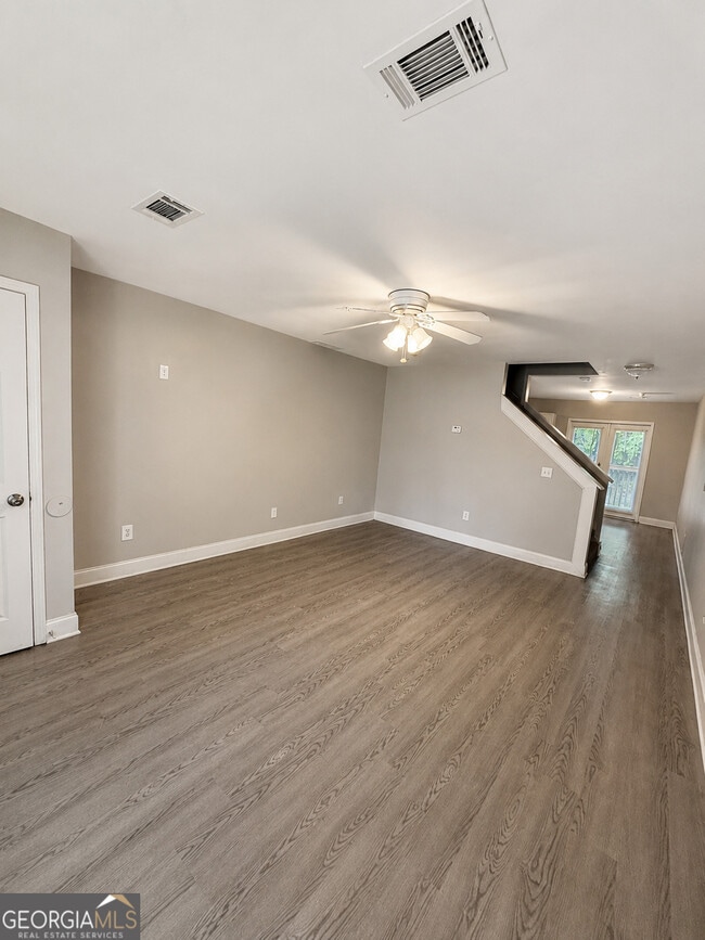Photo - 1240 Pinedale Cir NW