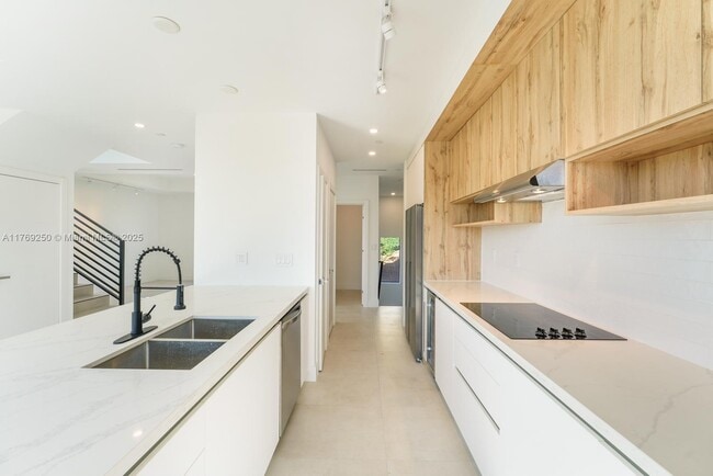 Photo - 3345 SW 22nd Ter Townhome