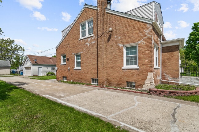 Photo - 14336 Harrison Ave