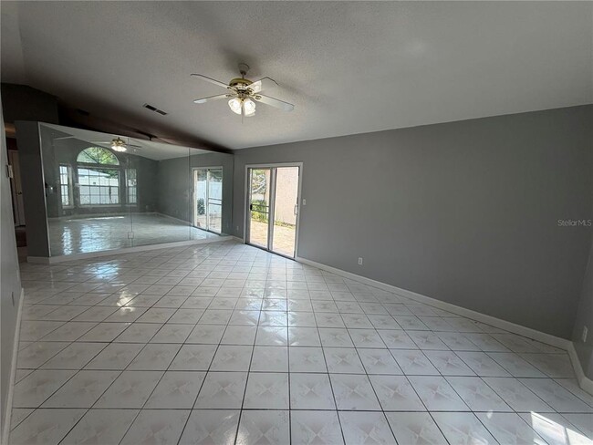 Photo - 404 San Gabriel St