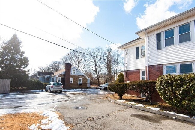 Photo - 505 Bullocks Point Ave Unidad 4