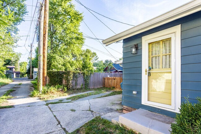 Photo - 818 E 50th St Casa