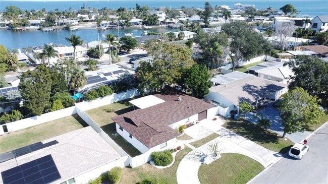 Photo - 2502 Tropical Shores Dr SE