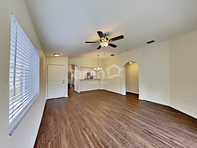 Photo - 518 Lindsay Anne Ct