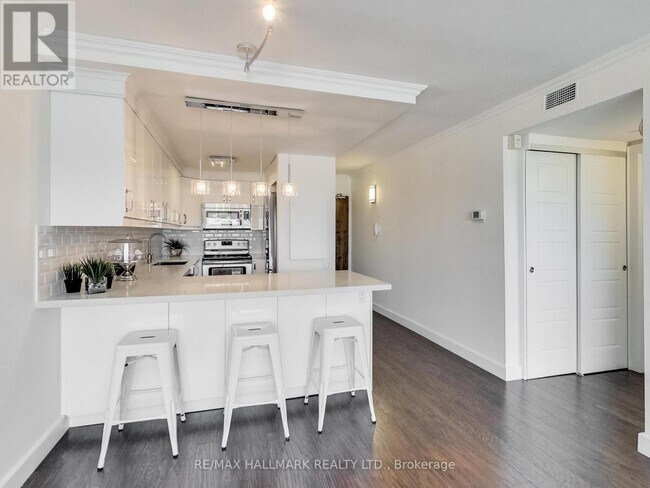 Photo - 914 Yonge St Unit 1509