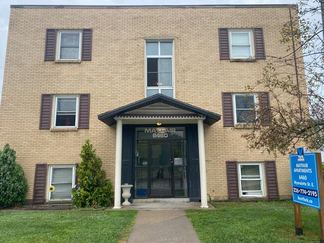 Photo - Mayfair Apartments
