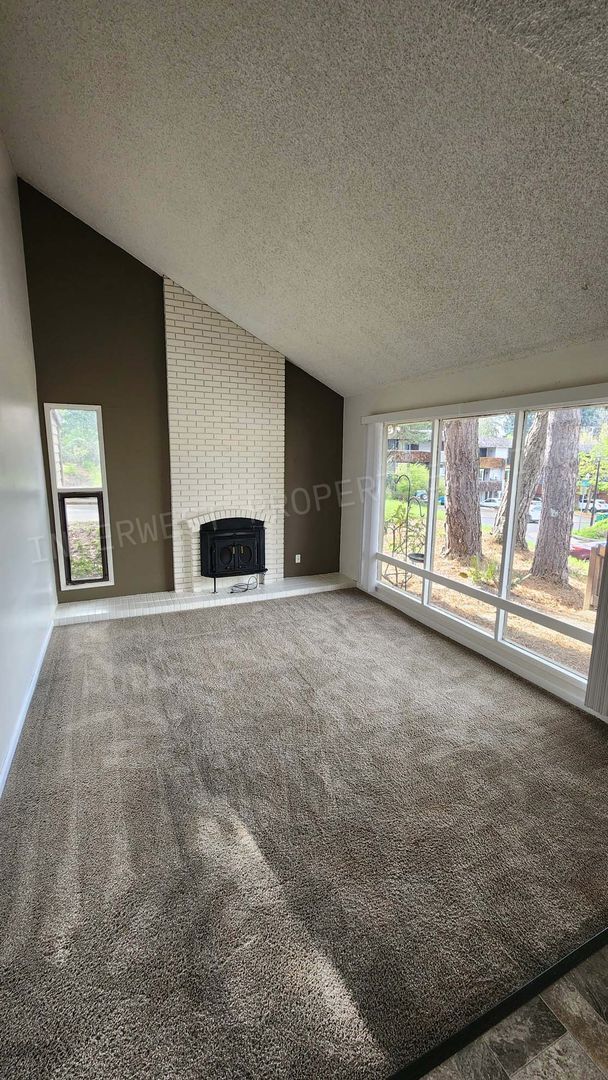 Photo - *1/2 OFF 1ST MONTH'S RENT PROMO* 3 BR Townhome- Wonderful Privacy Deck in Beaverton with 1 Car Ga...