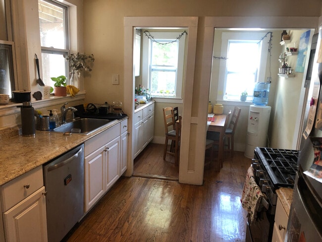 Building Photo - 28 Claymoss Rd Unit 1