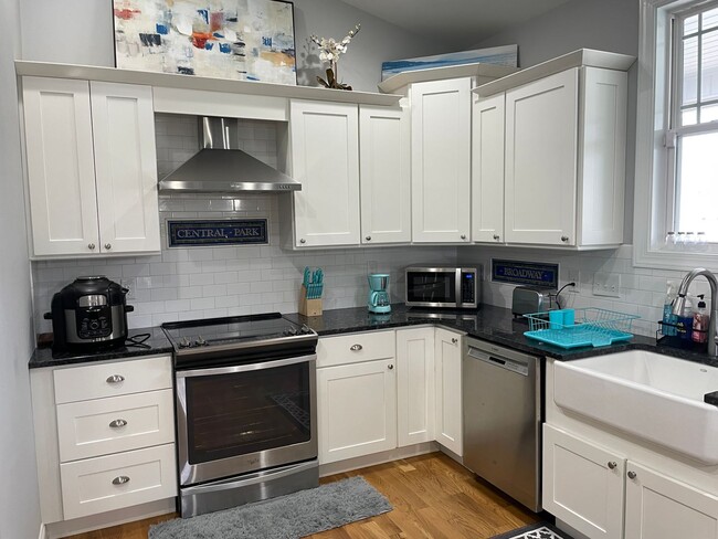 Photo - OFF-SEASON MONTHLY RENTAL - ESCAPE THE WINTER MONTHS!!!