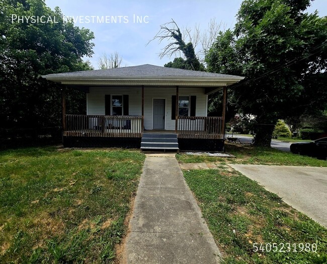 Photo - 1547 Riverdale Rd SE House