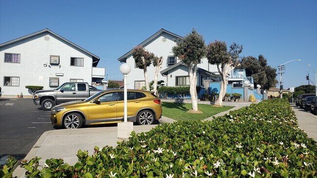 Photo - Benton Apartments