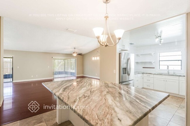 Building Photo - 6708 Commodore Way
