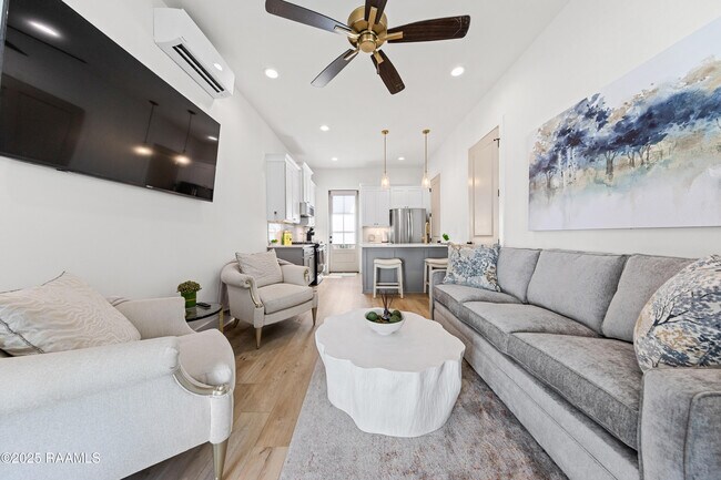 Photo - 206 Steiner Oaks