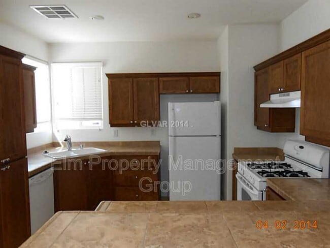 Photo - 9795 Waukegan Ave