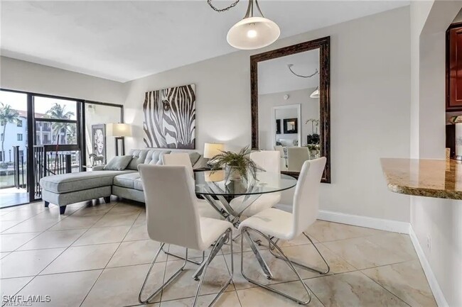 Photo - 805 River Point Dr Unidad 106C