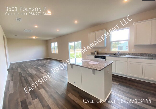 Photo - 3501 Polygon Pl
