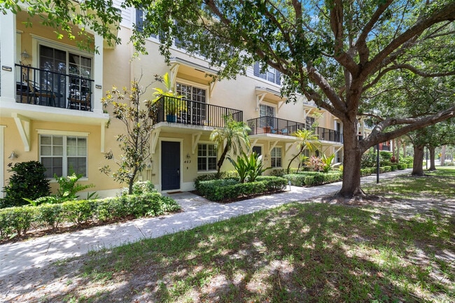 Photo - 463 School House Rd