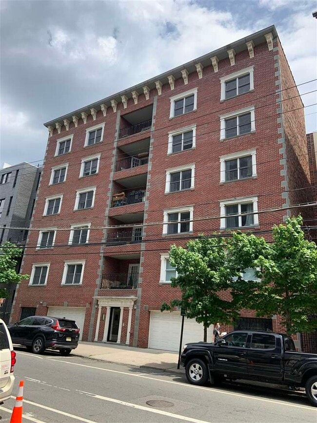 Photo - 1031 Clinton St Unidad 4B Rental