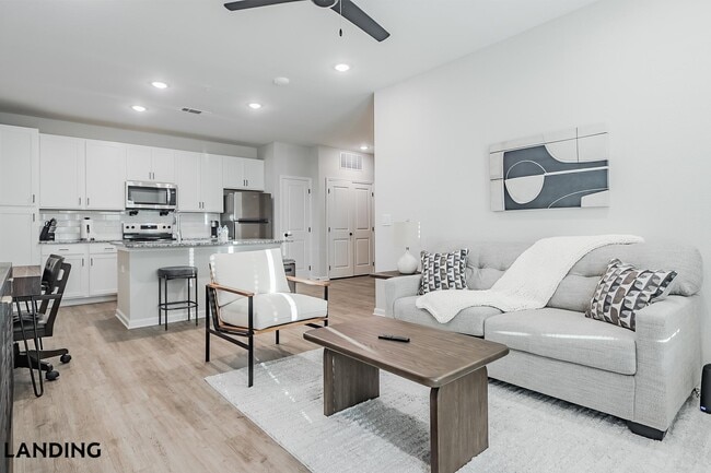 Building Photo - 1650 Harris Hill Rd