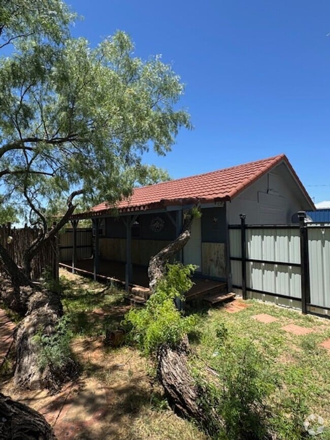 Building Photo - 648 FM 126 Rental