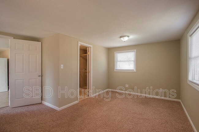 Photo - 1740 Sinnott Cir