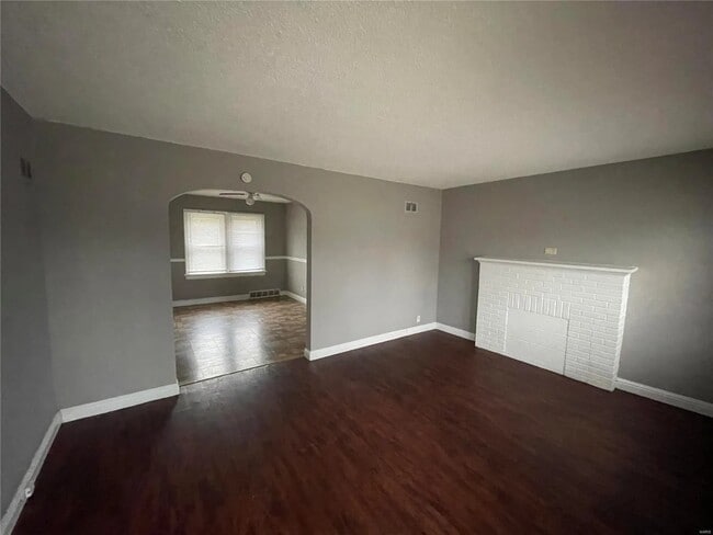 Photo - 207 Newell Dr