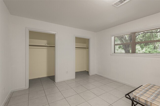 Photo - 604 Hayman St