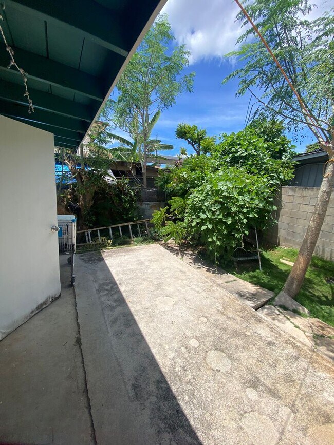 94-256 Hanawai Circle