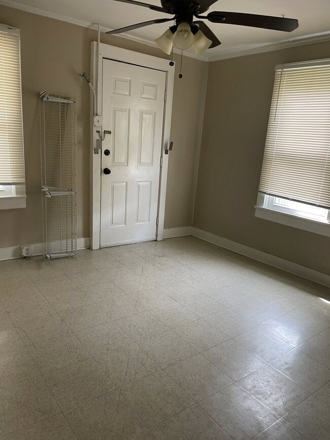 Photo - 400 Lamar St