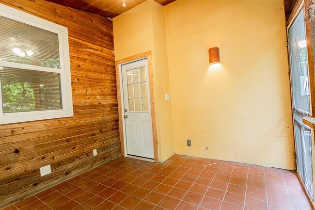 Photo - 1909 Morrow St