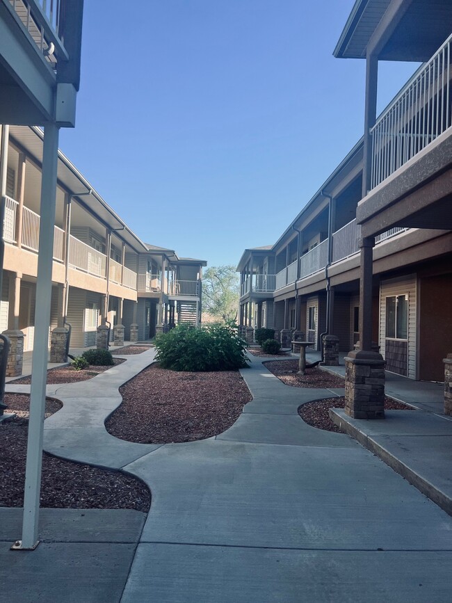 Building Photo - 2476 Orion Way Unit #13 Rental