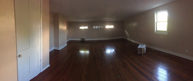 Photo - 409 Warner St