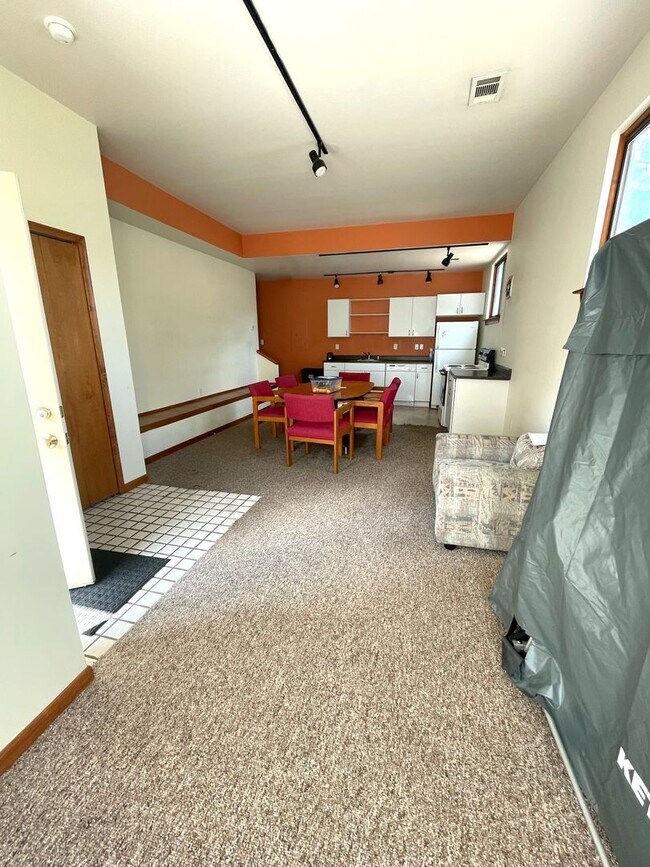 Photo - 1425/1427 S. State St. Unidad 1427 S State St.