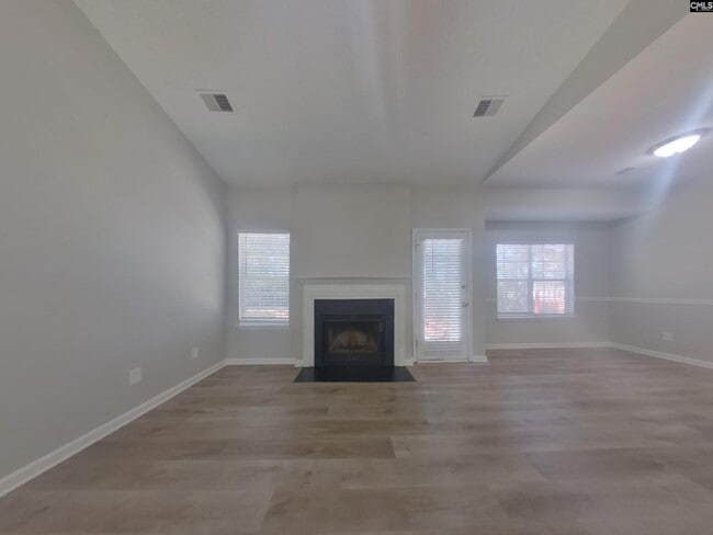 Photo - 111 Glendevon Way