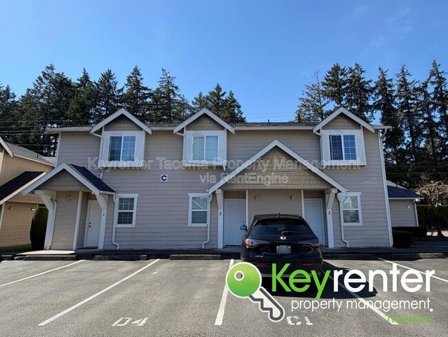 Building Photo - 5002 S 30th St Unit Apt C2