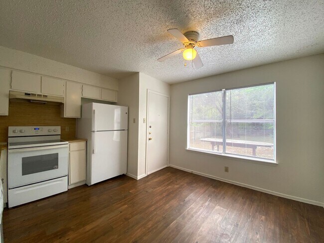 Photo - 1509 Cinnamon Path Unit A