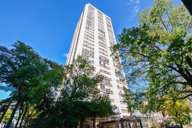 Building Photo - 70 W Burton Pl Unit 1108 Rental