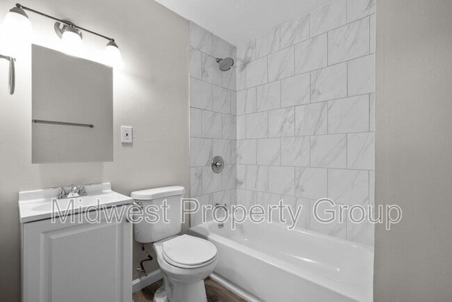 Building Photo - 5 Boles Ave Rental