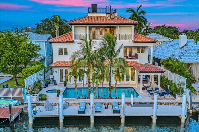 Building Photo - 625 Poinciana Dr