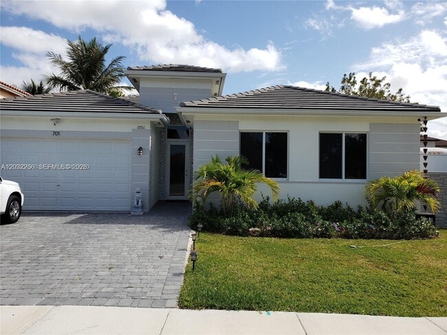 Building Photo - 701 NW 127th Pl