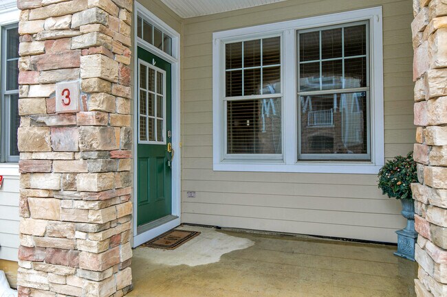 Photo - 3 Langtry Ter