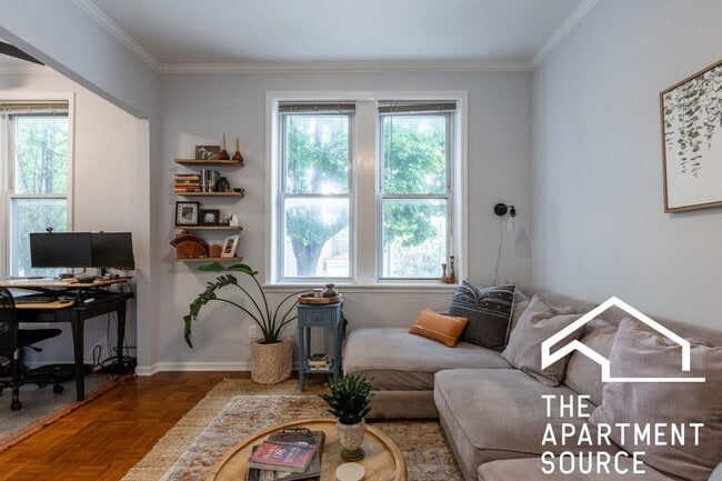 Photo - 2215 W Wellington Ave Unit 1F